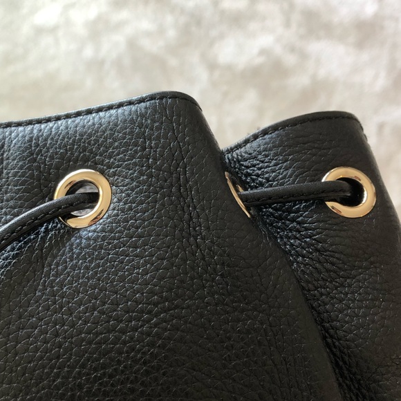 Kate Spade bag with gold hardware - Picture 9 of 11